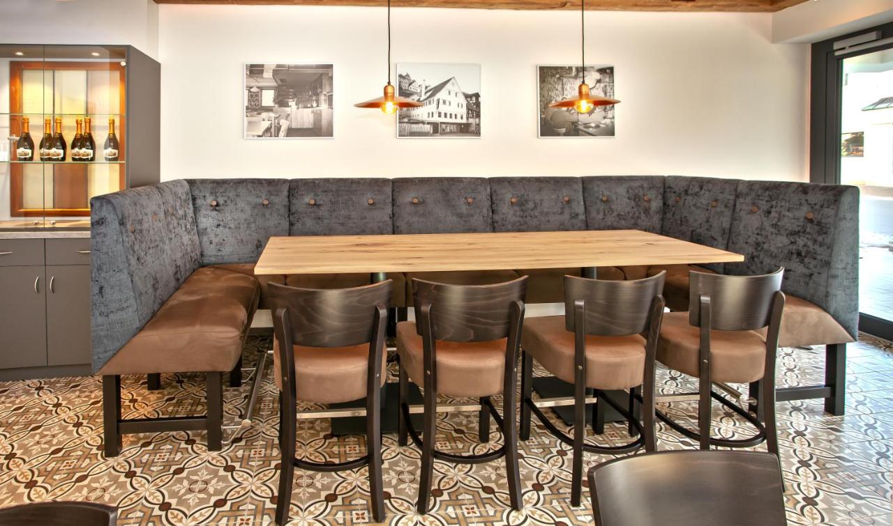 Rose Bistro & Gaestezimmer Altensteig Eksteriør billede